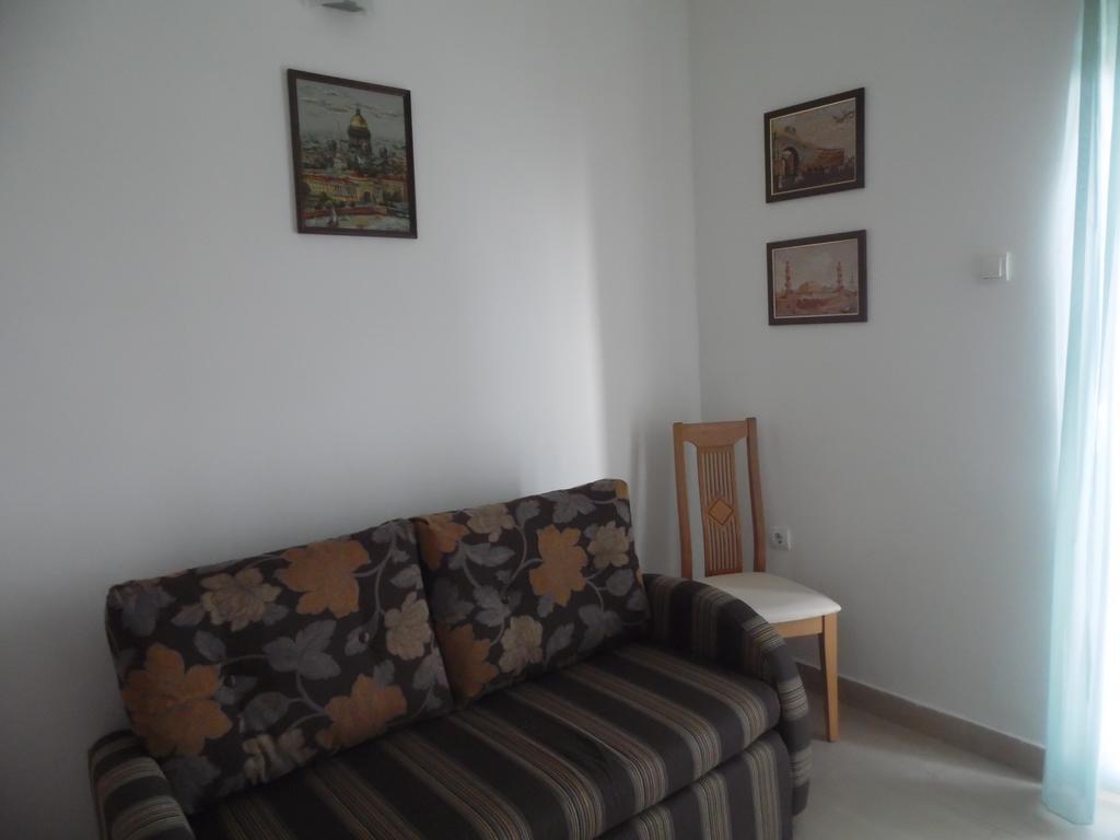 Apartments Slavica Jovanovic Свети Стефан Стая снимка