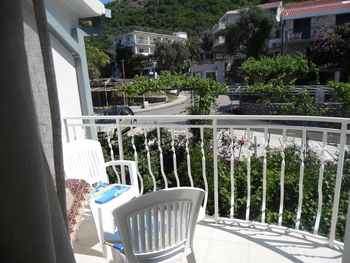 Apartments Slavica Jovanovic Свети Стефан Екстериор снимка