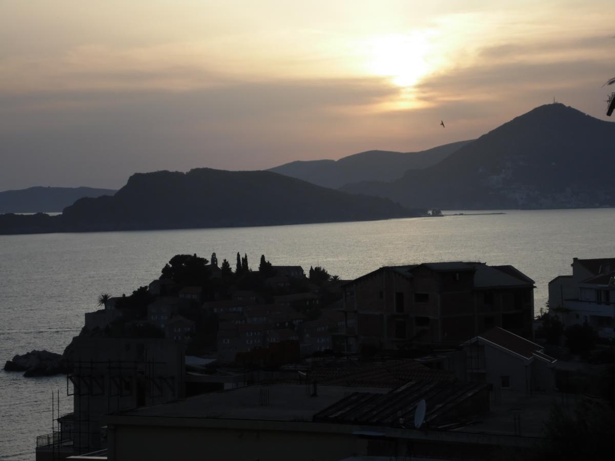 Apartments Slavica Jovanovic Свети Стефан Екстериор снимка