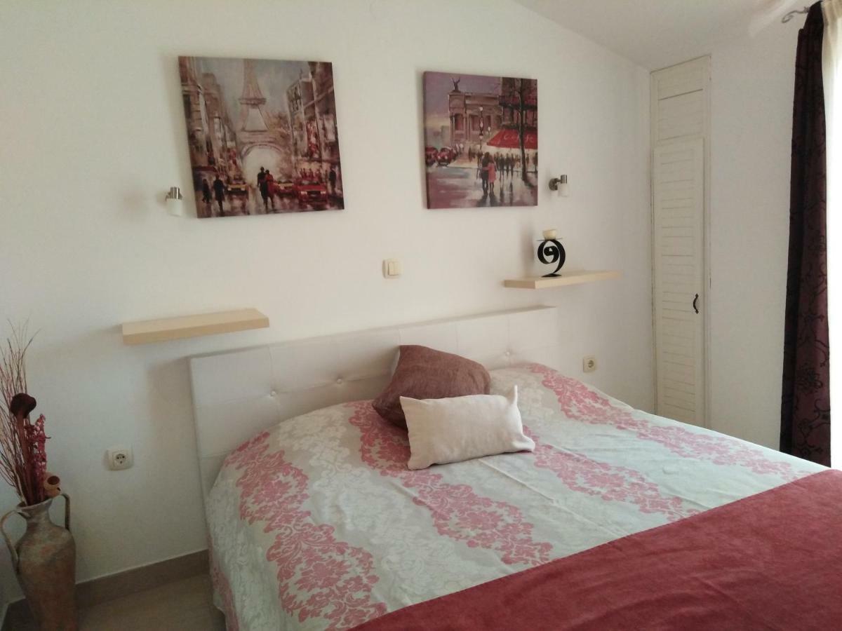 Apartments Slavica Jovanovic Свети Стефан Екстериор снимка